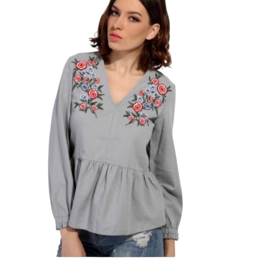 Zara Floral Embroidered Gray Blouse small peplum boho chic cottagecore floral